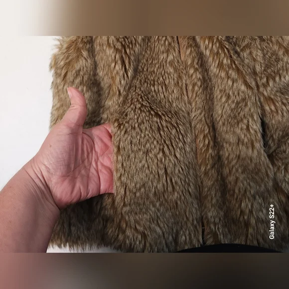 Zara Kids Tan Furry Vest Size 8.   #G13 - Picture 13 of 16